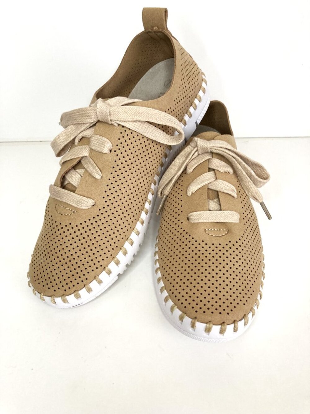 Frogg Toggs Lightweight Travel Sneakers - Camel - Size 7